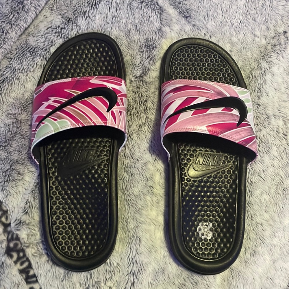 Nike slides 81/2 worn a couple times